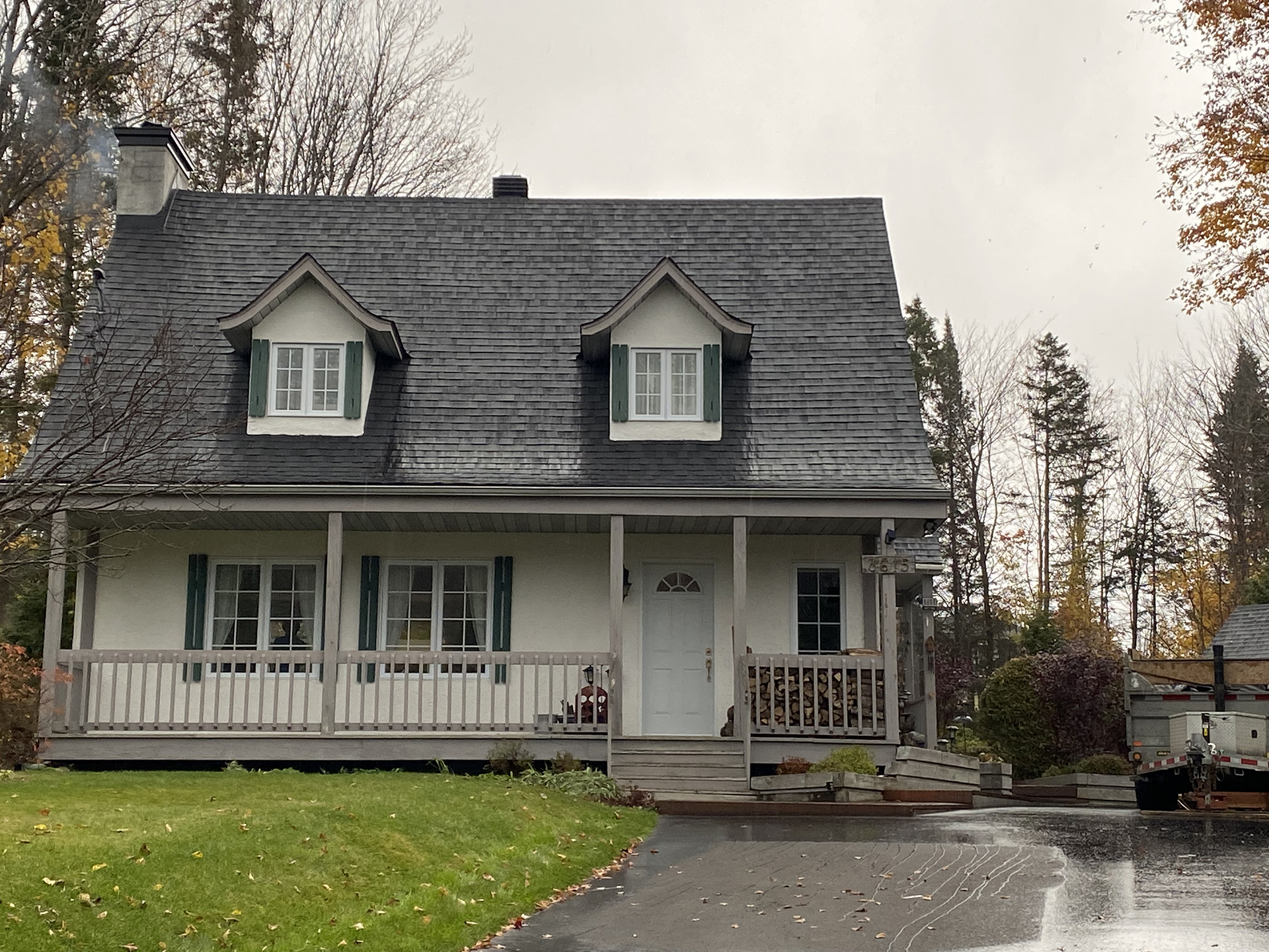 toiture-maison-canadienne.jpg